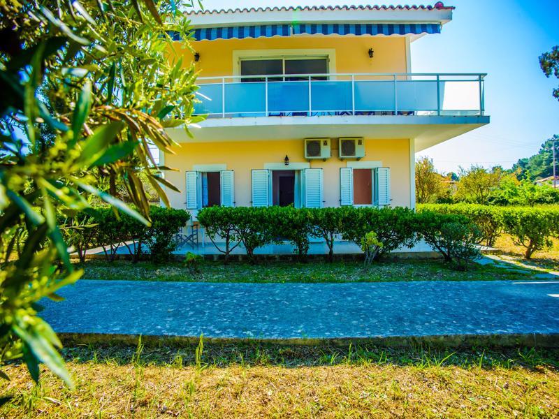 Aloni Studios And Apartments Lassi  Luaran gambar