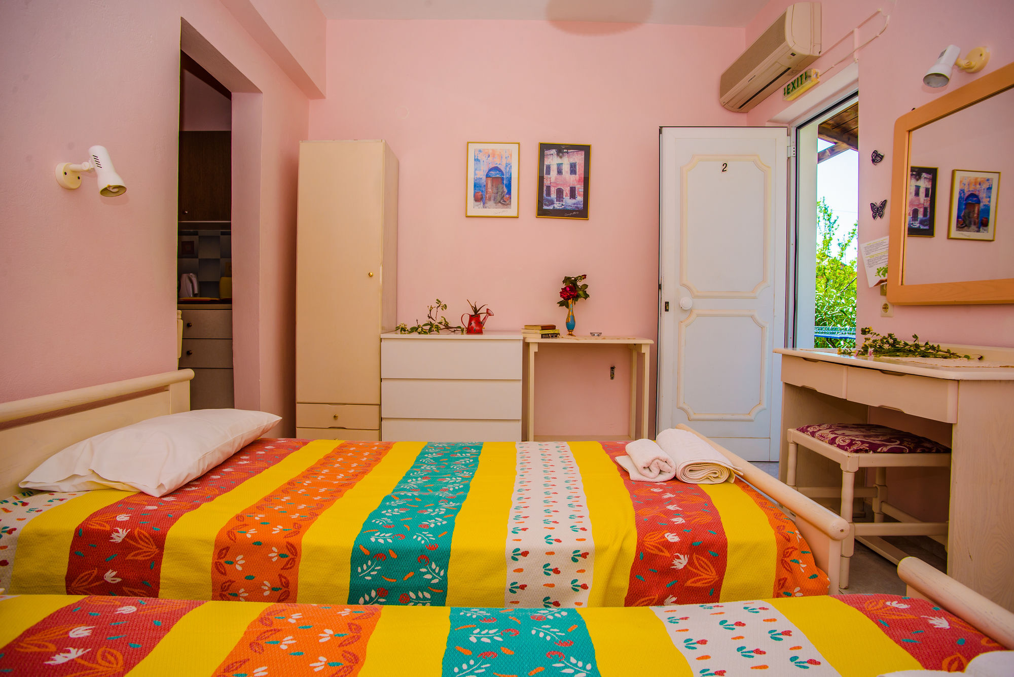 Aloni Studios And Apartments Lassi  Luaran gambar