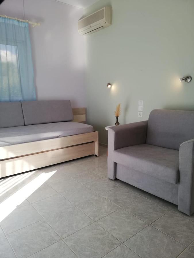 Aloni Studios And Apartments Lassi  Luaran gambar