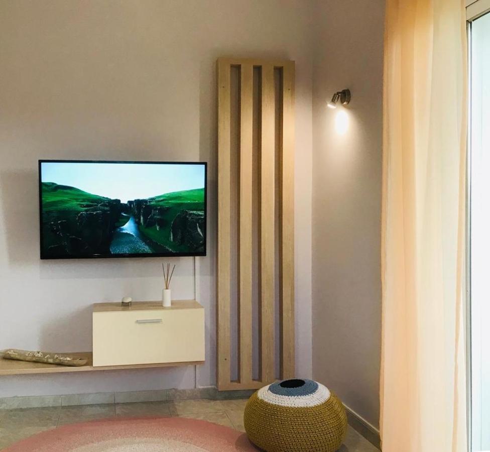 Aloni Studios And Apartments Lassi  Luaran gambar